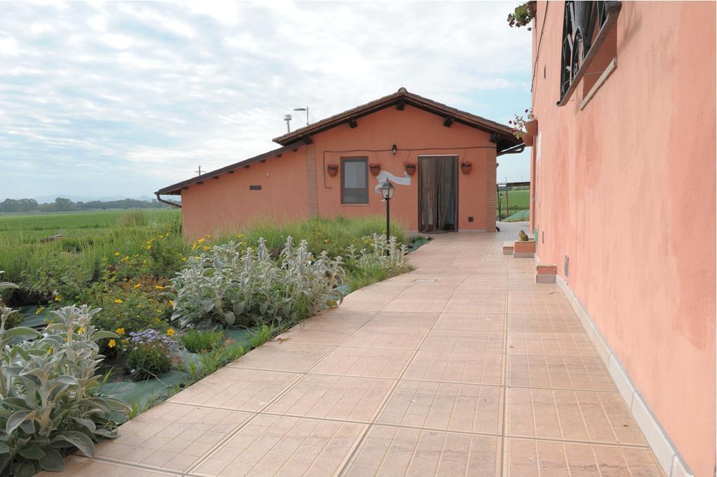 Agriturismo Lanterna Rossa 拉戈堡 外观 照片